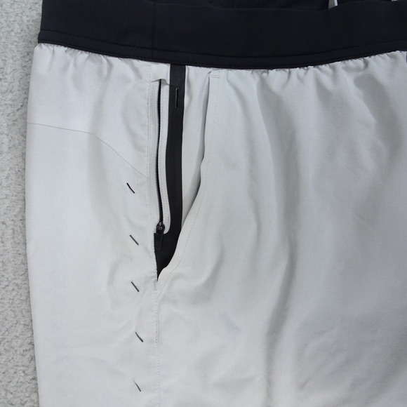 Ten Thousand Interval Short With Liner 9" Medium Light Grey Athleisure - Picture 4 of 11